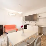 Bilocale Sansone Apartmán *
